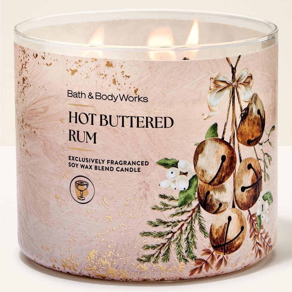 NWT Bath & Body Works Hot Buttered Rum Candle with Gold Accents